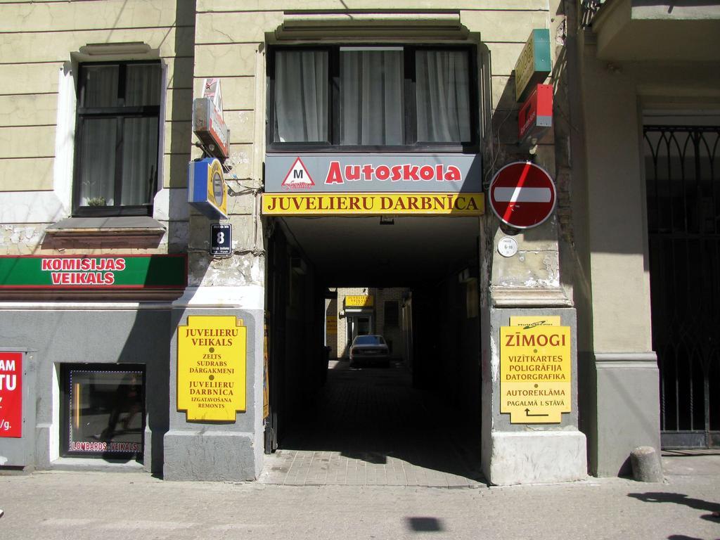 Antik Apart Hotel Рига Экстерьер фото